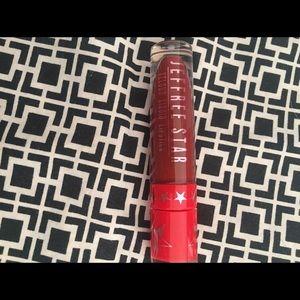 Jeffree Star Velour Liquid Lipstick Designer Blood
