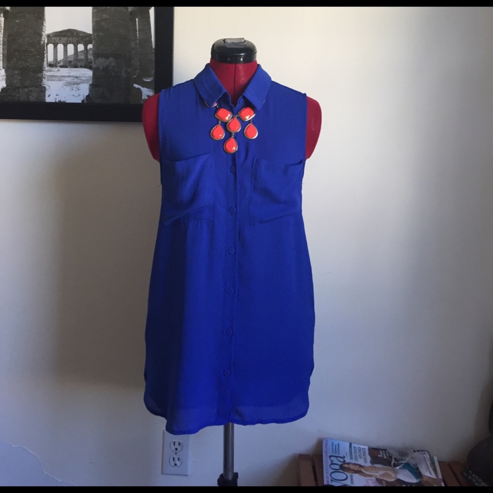 H&M sleeveless blouse