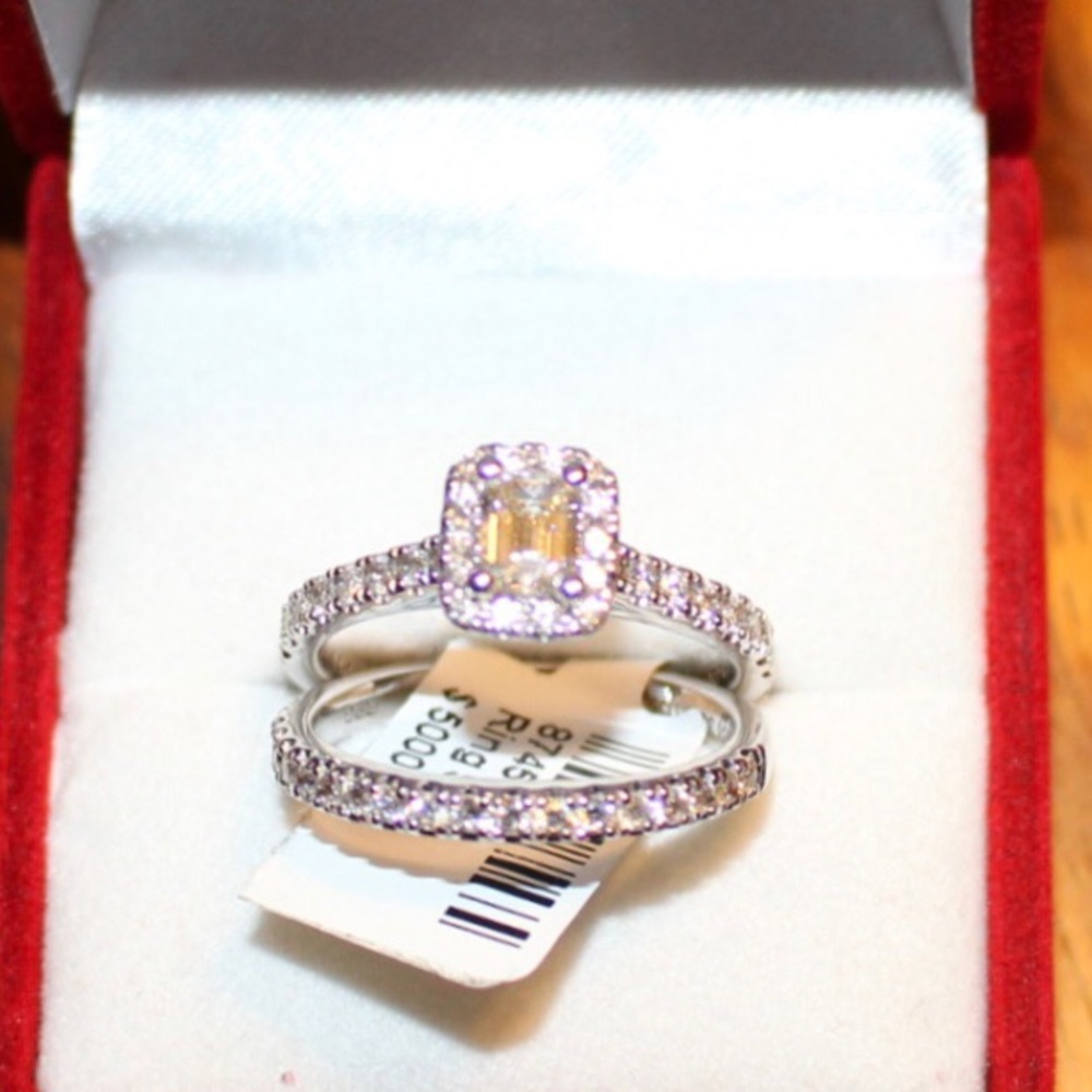 Gorgeous diamonds and diamond sets!