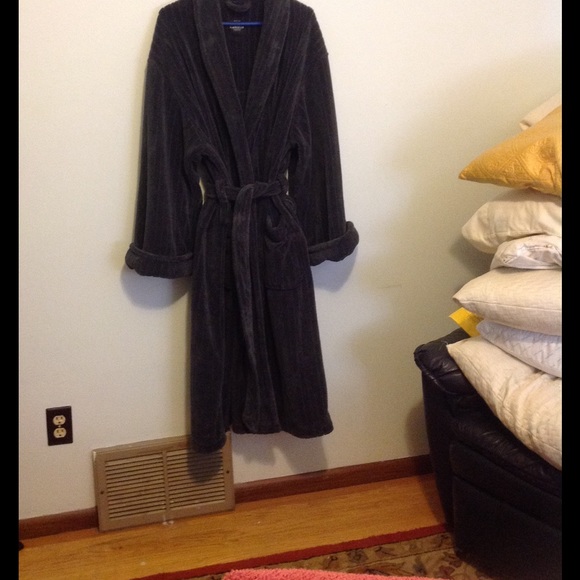 Van Heusen Other - Van Heusen men's robe