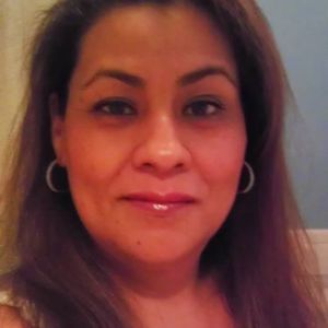 Meet your Posher, Claudia