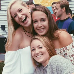 Meet your Posher, Julia