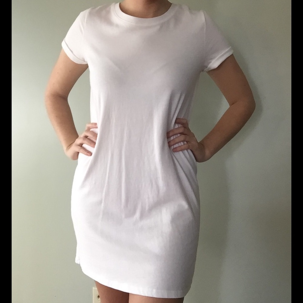 White Short sleeve T-Shirt Dress
