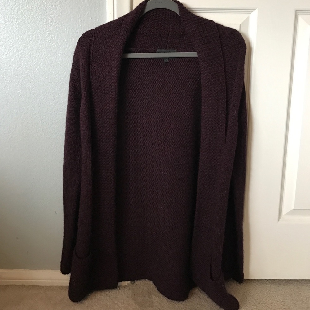 maroon sweater