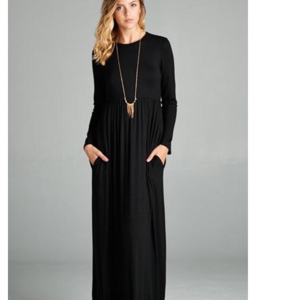 Black long sleeve Maxi Dress with pockets