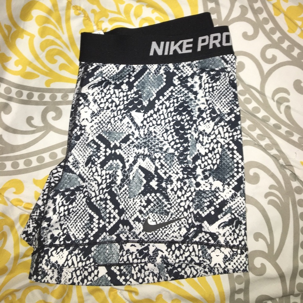 Nike spanx