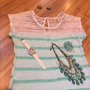 Mint Green Daytrip Top {Size L}