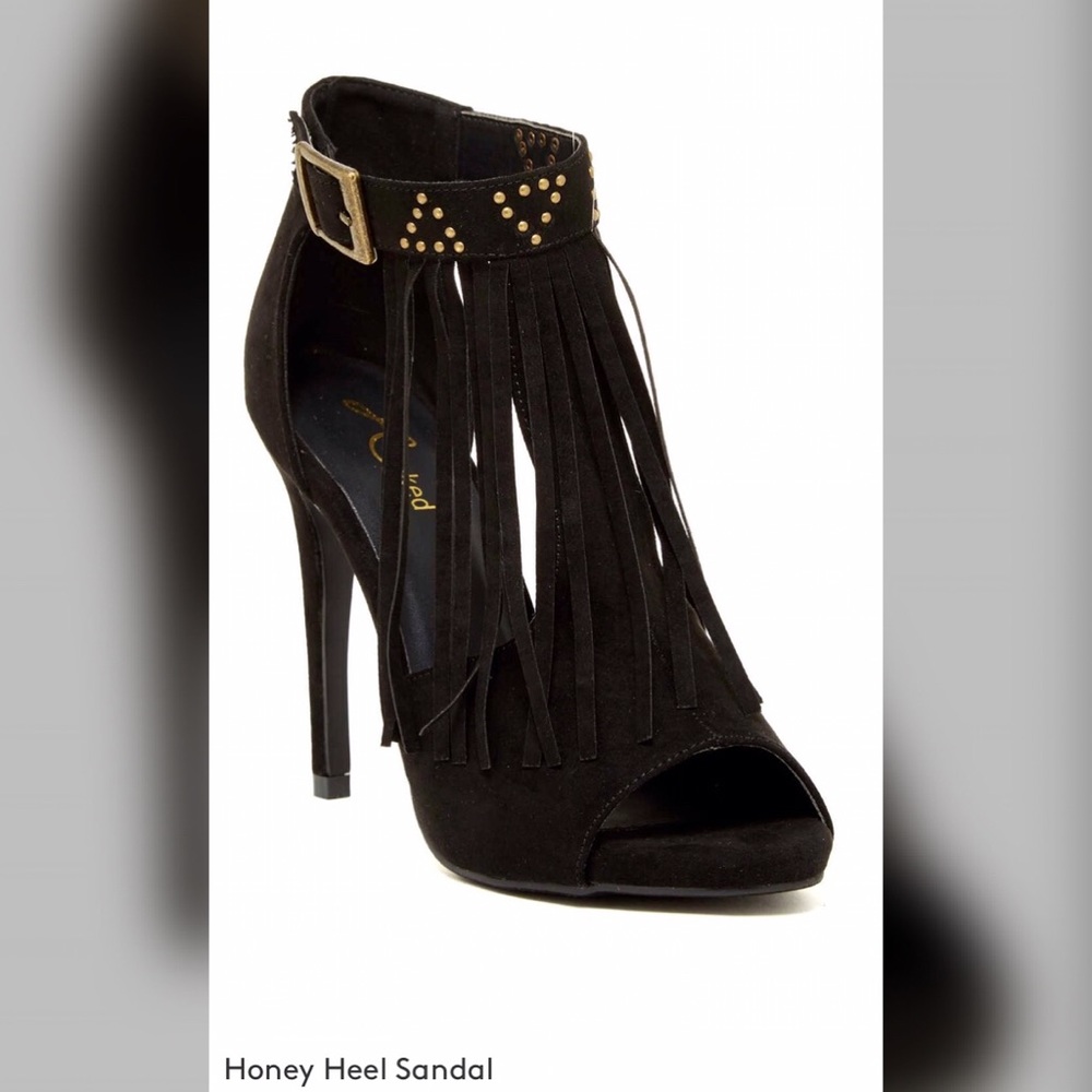 😍❤SALE❤😍Hooked Honey Heel Sandal Black 5.5