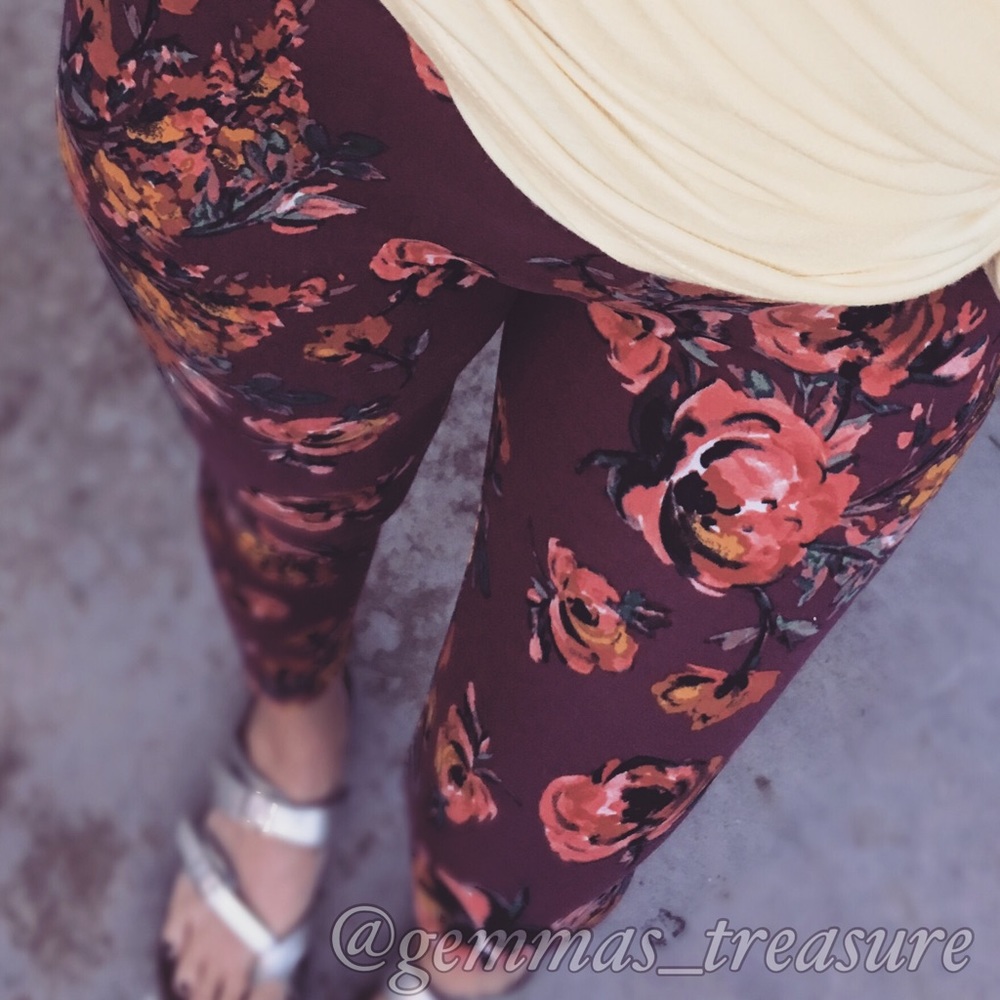 ❤ANY TWO PAIRS OF LEGGINGS FOR $39❤