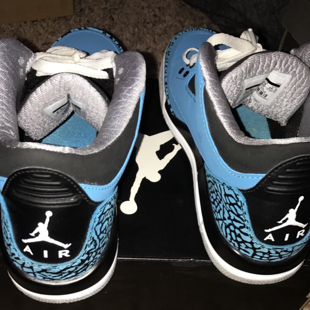 Powder blue 3s - Picture 3 of 3
