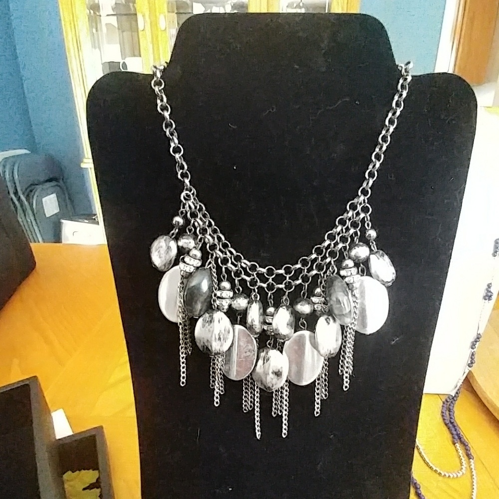 Dress up and go necklace
