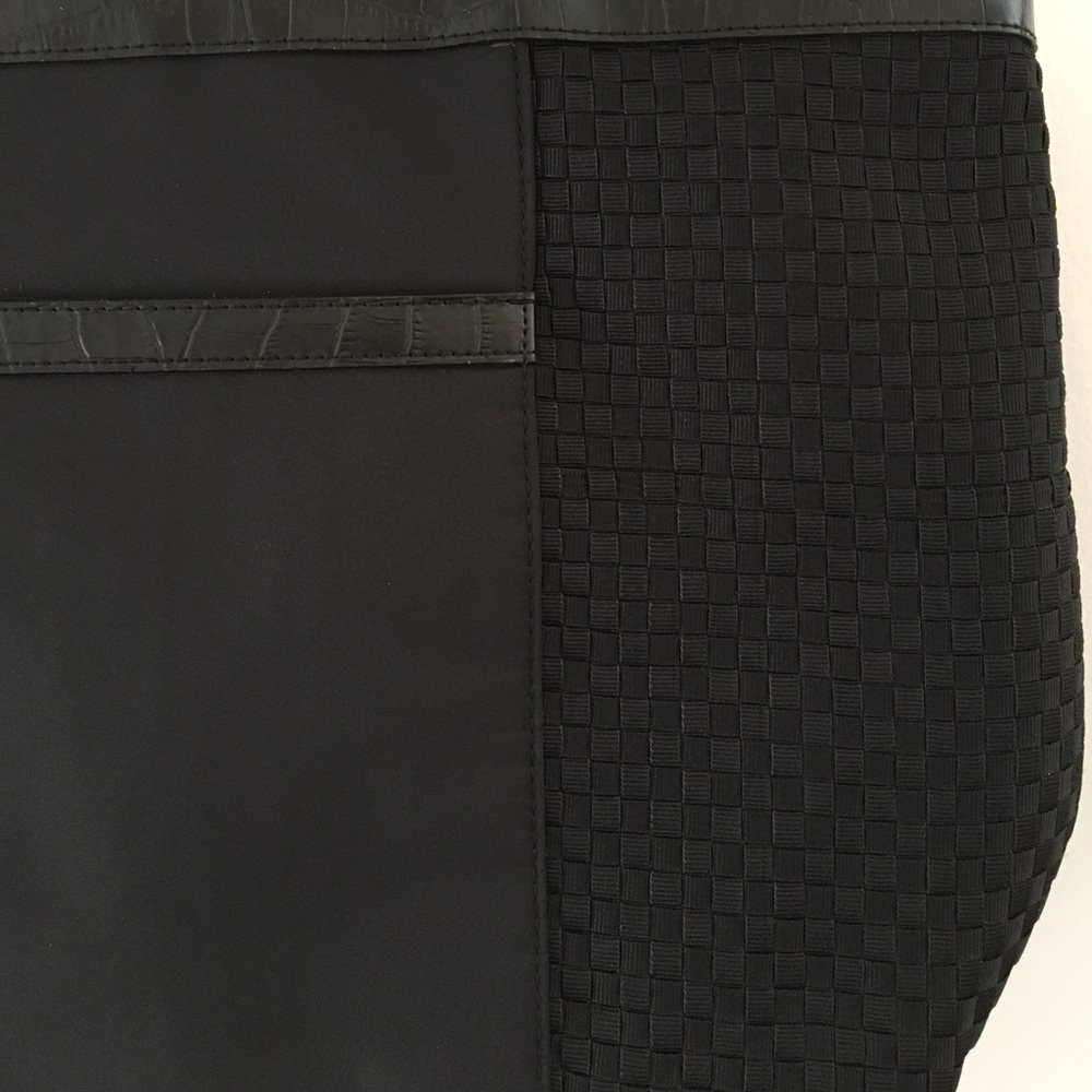 Tote style bag - Picture 2 of 7