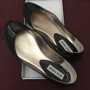 Steve Madden Black Ballet Flats