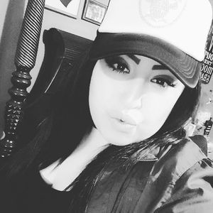 Meet your Posher, Vanessa