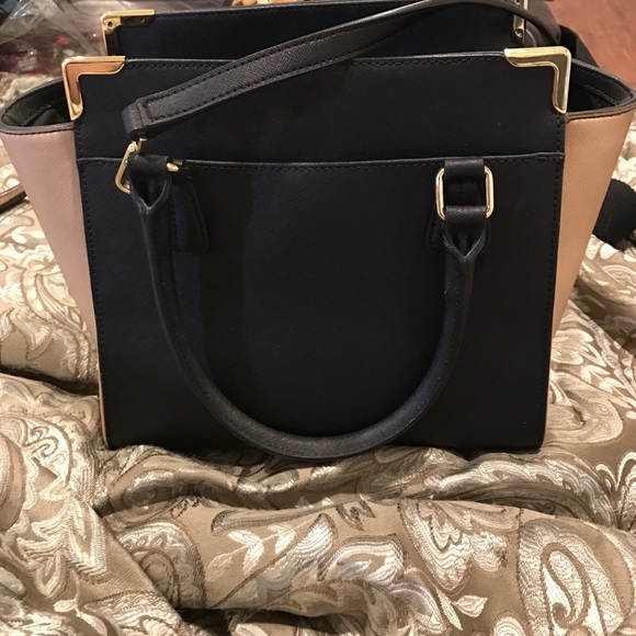 Calvin Kline bag - Picture 3 of 4