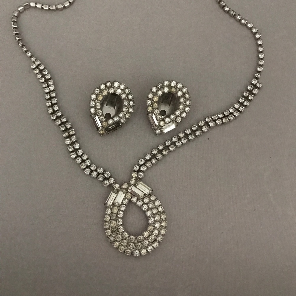 Vintage rhinestone necklace and earrings set 1960s