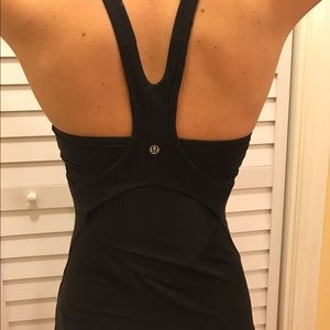 Lululemon black tank