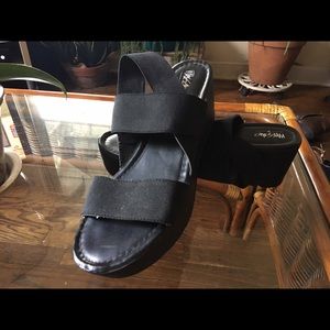 Xhilaration 90's style Flatforms