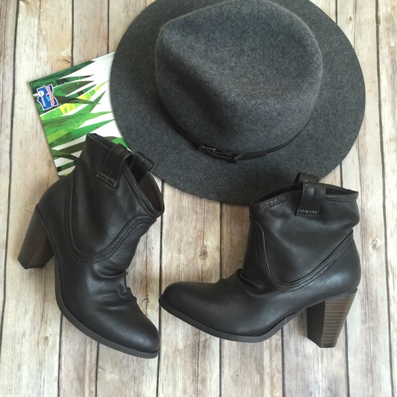 Slouchy ankle bootie-nwot - Picture 1 of 4