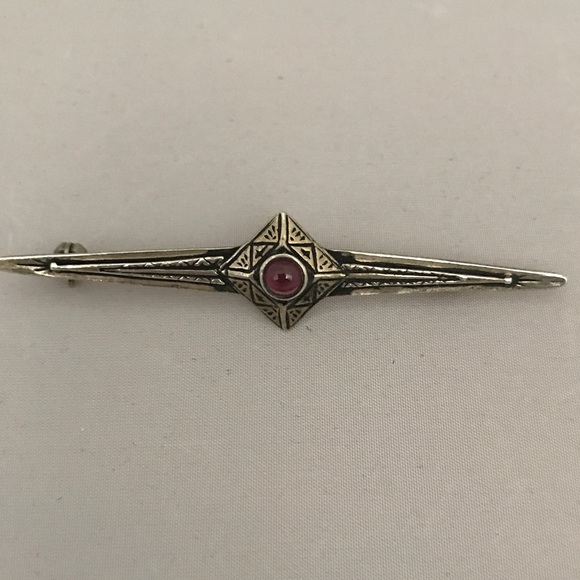 Vintage Jewelry - Vintage Art Deco sterling silver pin