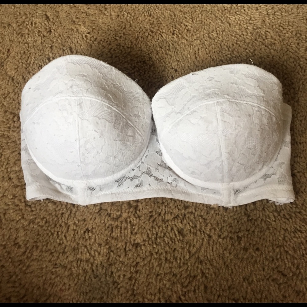 White Lacey Strapless Bra