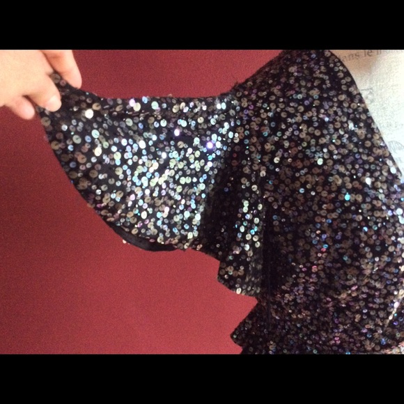 Black Sequin Evening Vest - Picture 6 of 6