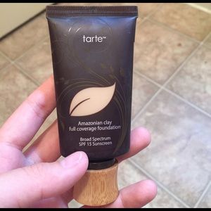 TARTE AMAZONIAN CLAY FULL COVERAGE FOUNDATION