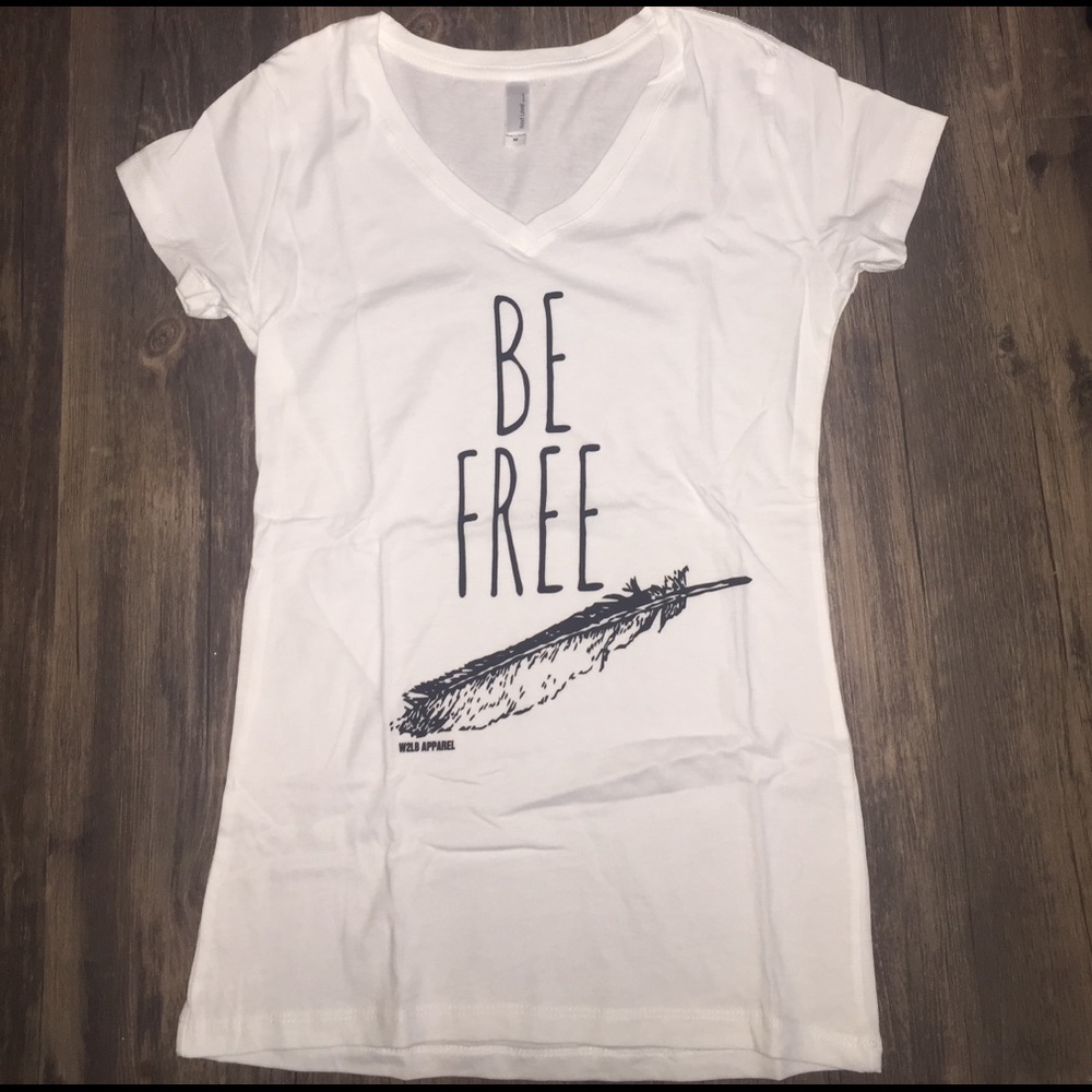 BE FREE FEATHER WHITE VNECK!