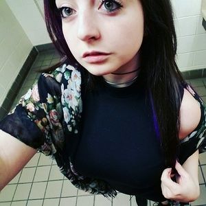 Meet your Posher, Phoebe