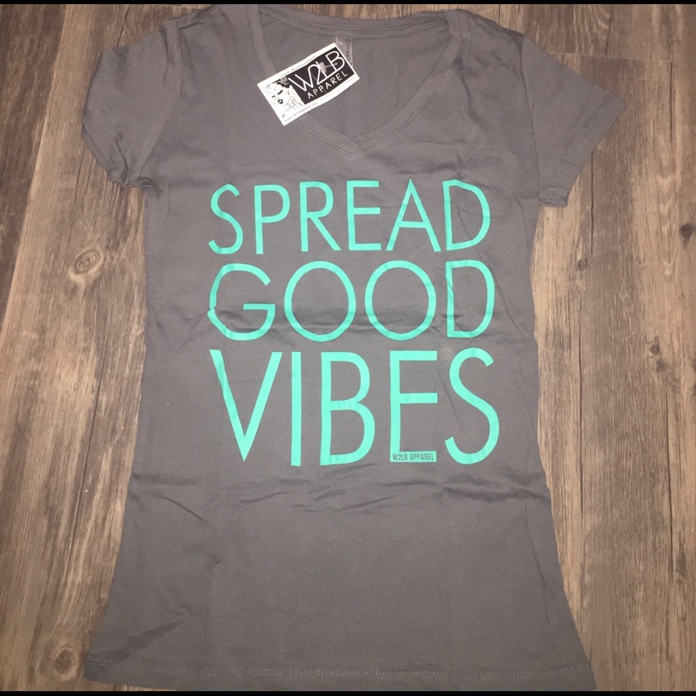 SPREAD GOOD VIBES GRAY VNECK!!