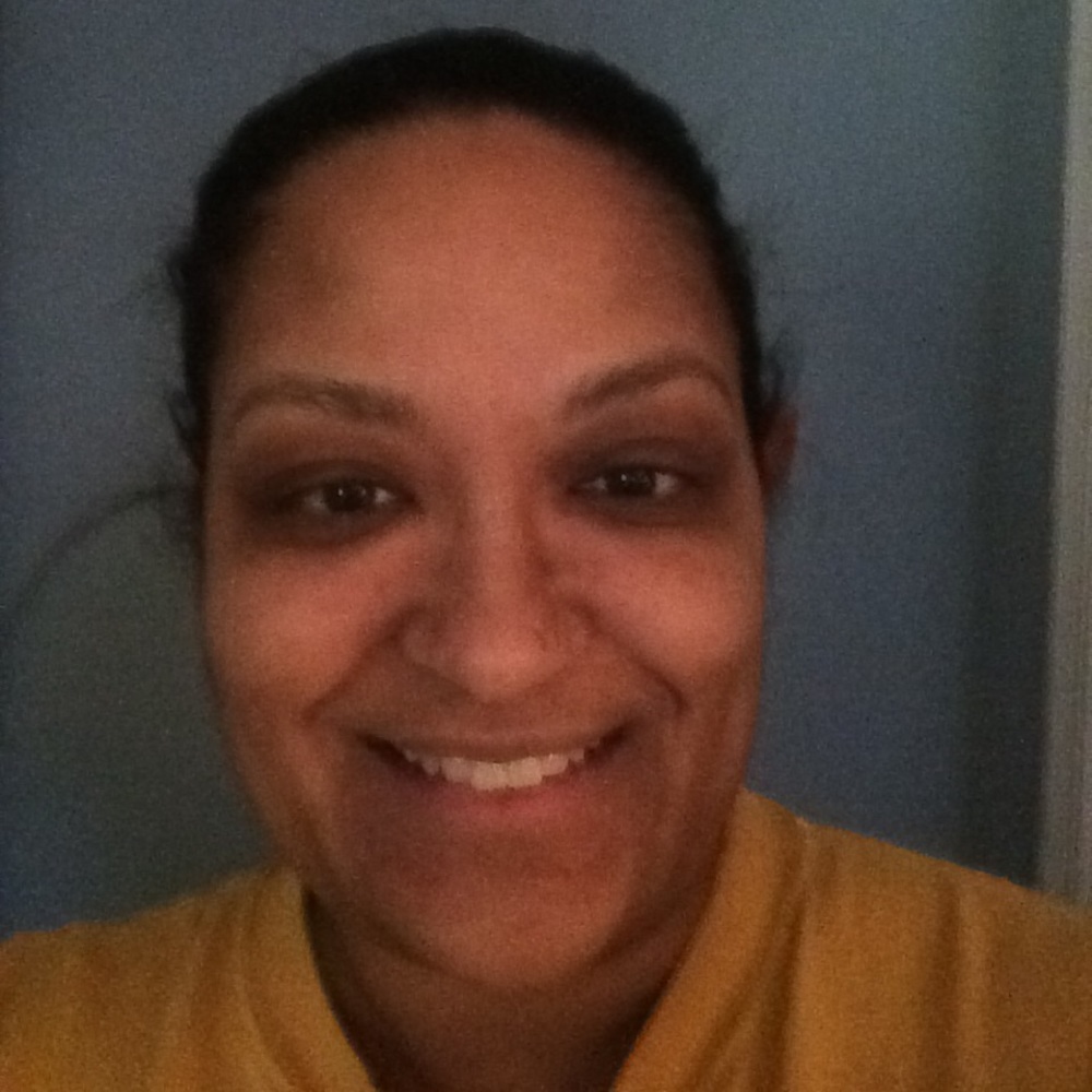 Meet your Posher, Elissa