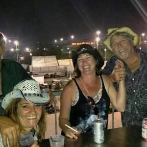 Meet your Posher, Lori