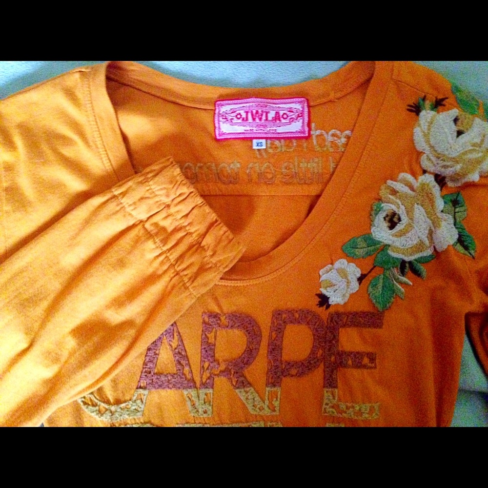 JWLA Embroidered, long sleeve top