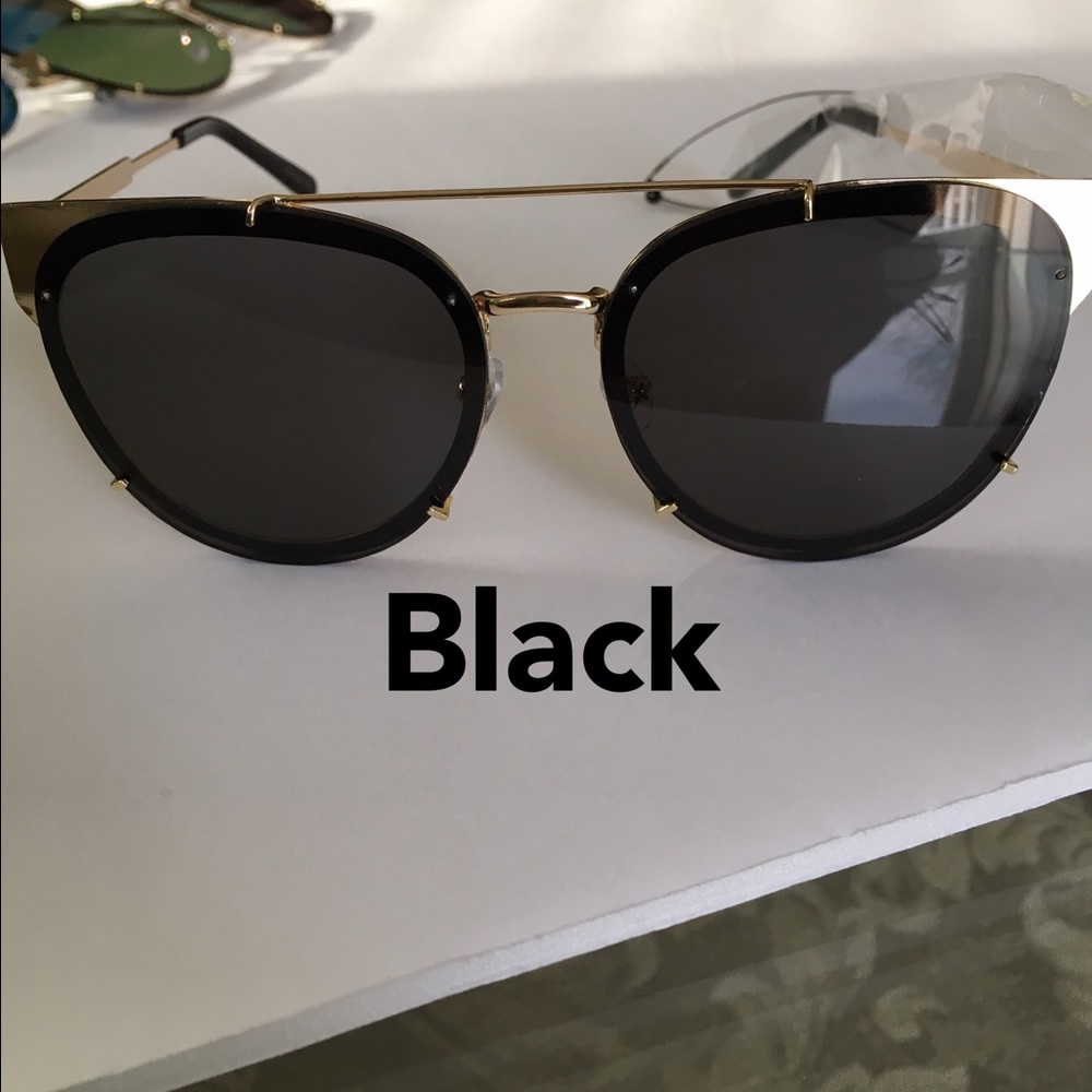 LAST ONE (BLACK) 🌞Mirrored sunglasses🌞 - Picture 3 of 3