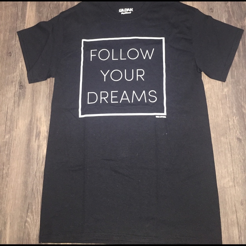 FOLLW YOUR DREAMS BLACK TSHIRT!!
