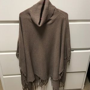 Cowl neck ponch with tassels