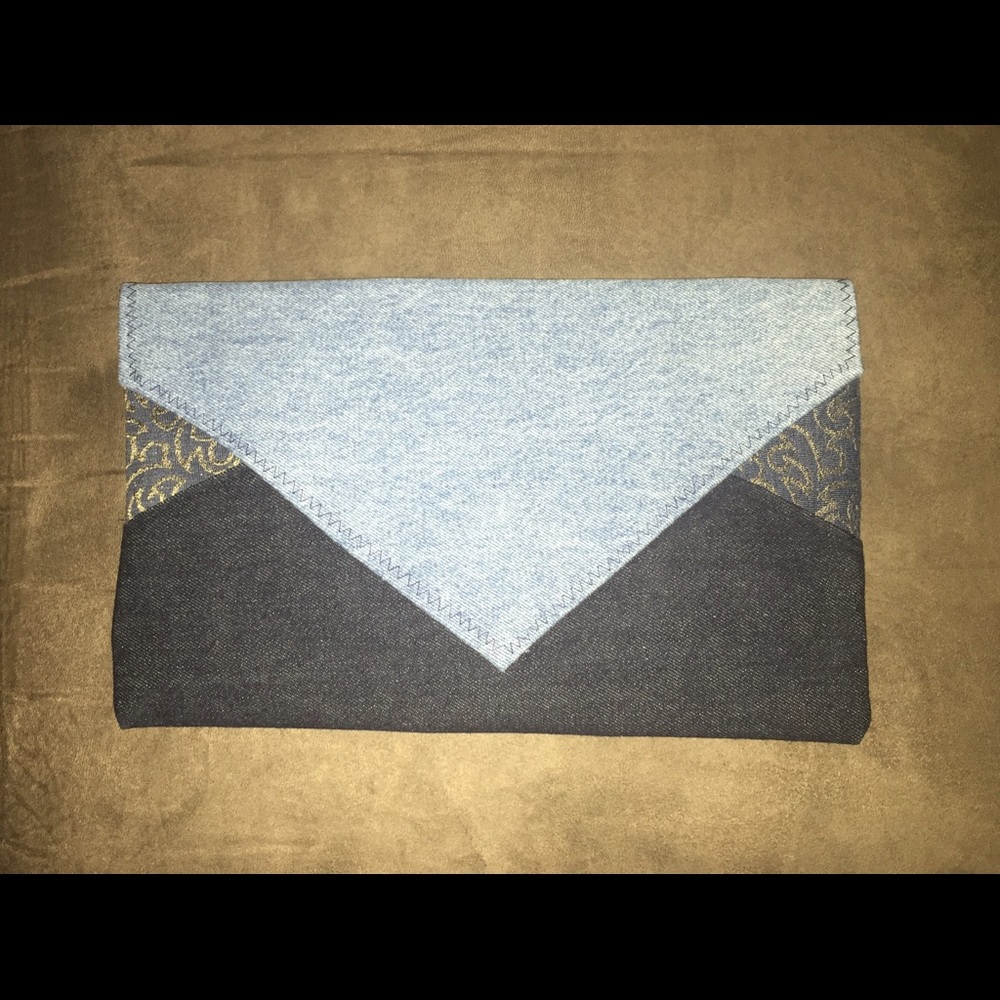 2 tone woman denim clutch