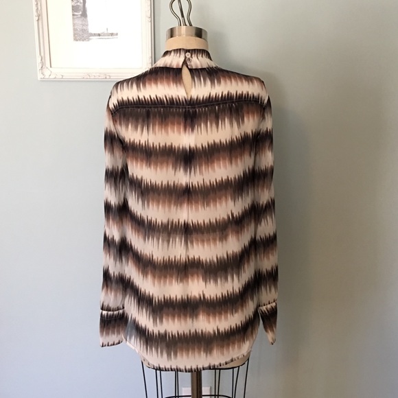 BCBG printed chiffon blouse - Picture 3 of 4