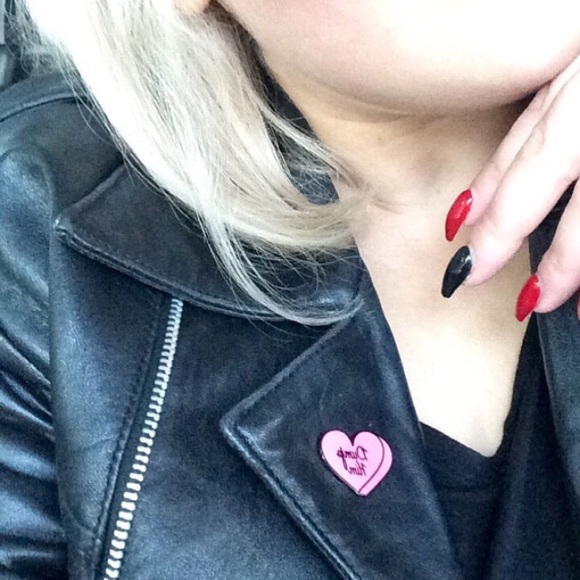 Dump Him Heart Feminist Soft Enamel Lapel Pin - Picture 3 of 5