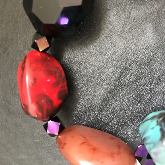 A brand new stretch bracelet! Never worn! Tag on - Picture 2 of 4