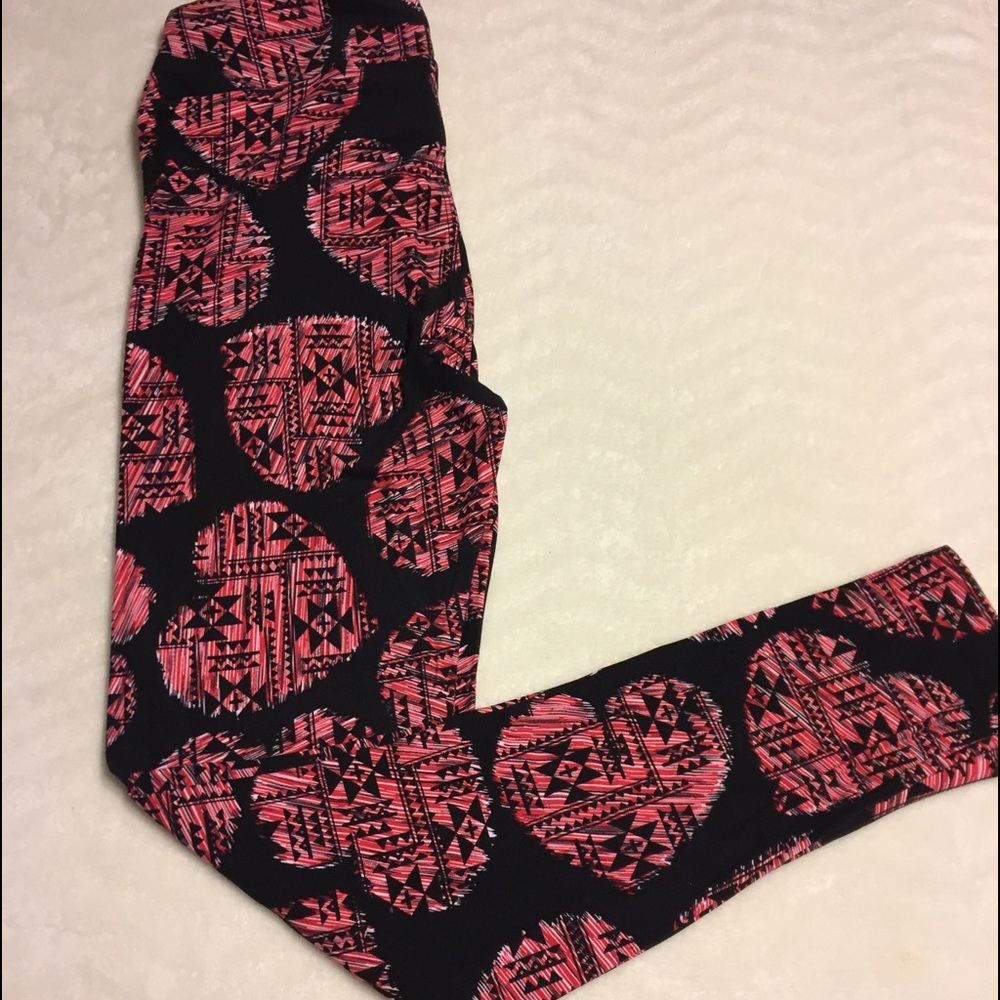 LuLaRoe OS NEW Aztec heart Valentine leggings