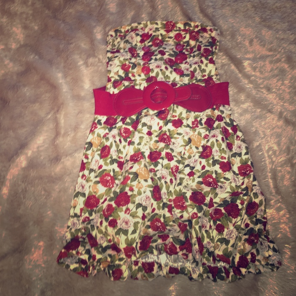 Strapless floral, Spring dress! 🌹