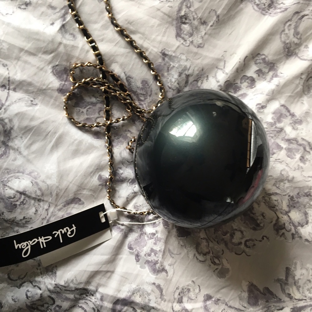 Black Pearl Crossbody Clutch - Picture 6 of 8