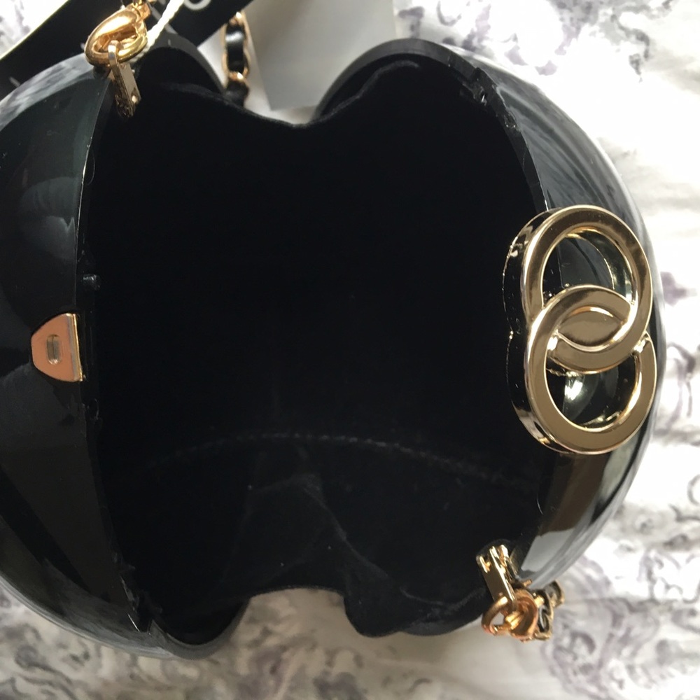 Black Pearl Crossbody Clutch - Picture 7 of 8
