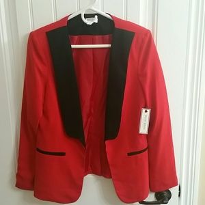 New with tags. Bisou Bisou blazer.