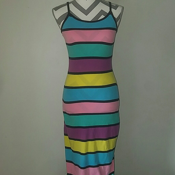 Dresses & Skirts - Cute and sexy maxi