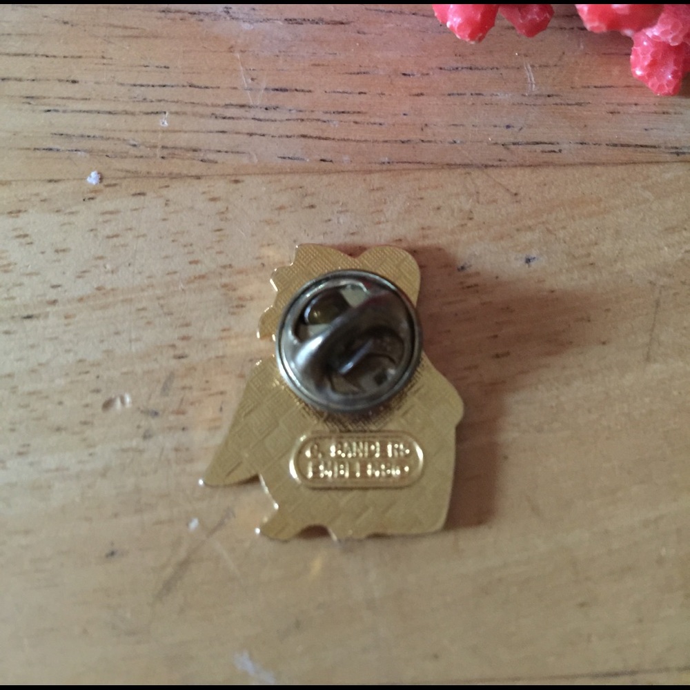 Collectable pin - Picture 3 of 3