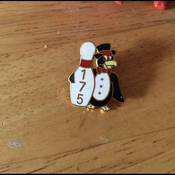 Collectable pin - Picture 2 of 3