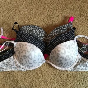 Bundle Victoria's Secret bras 32B