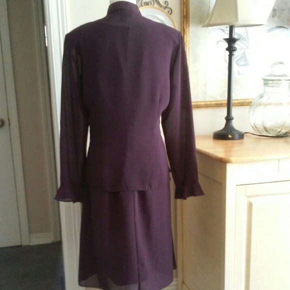 Dress - Picture 2 of 4